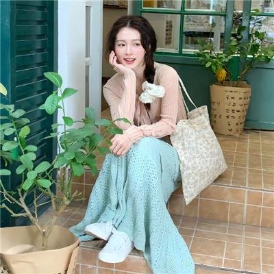 读爱情小说的老人